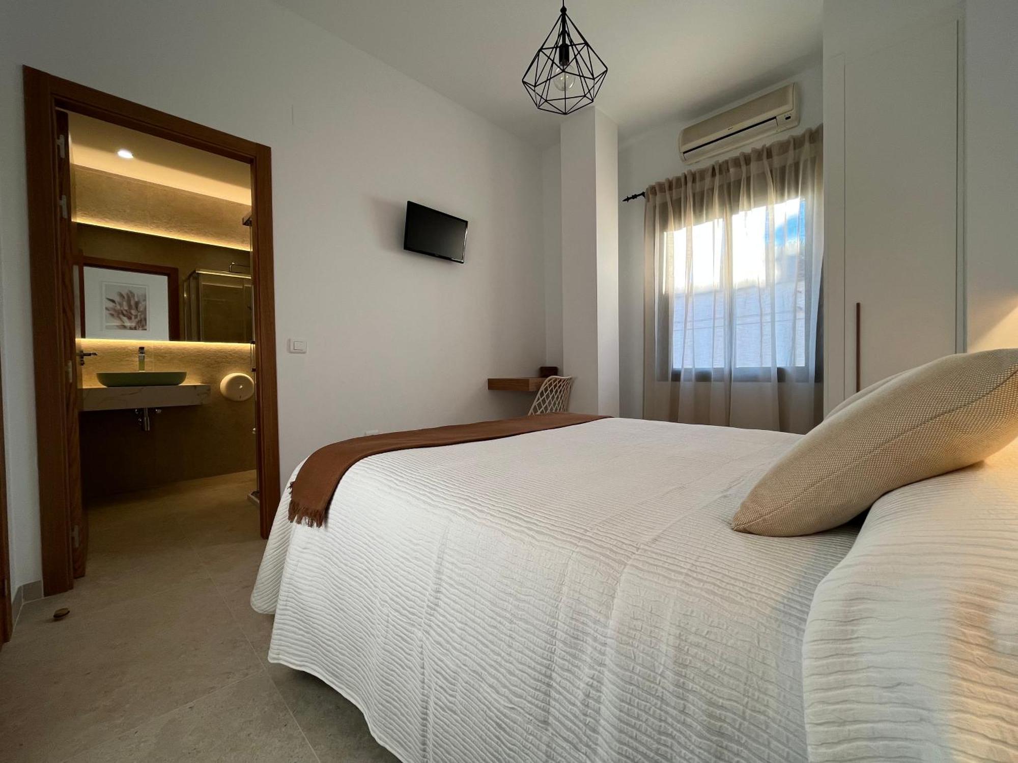 Hostal Parador De Los Llanos Torreorgaz Buitenkant foto